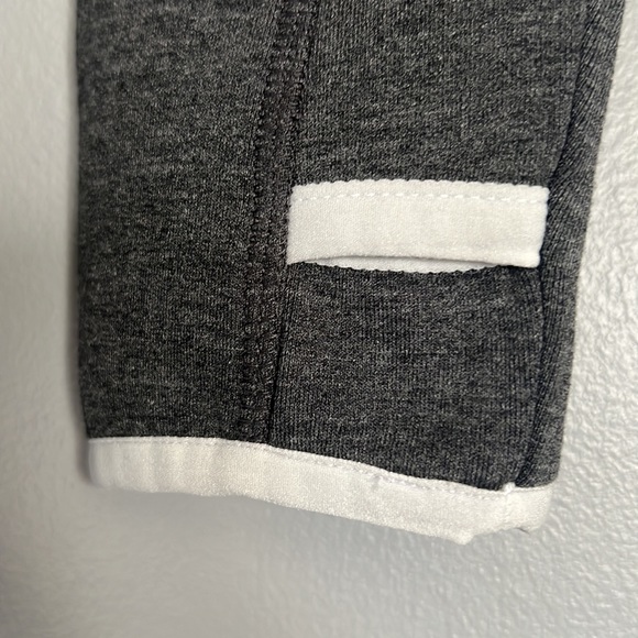 Zella medium Jacket - Picture 7 of 10